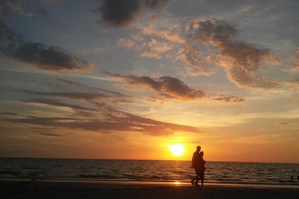 The Beach On Лонгбоут Кий Екстериор снимка